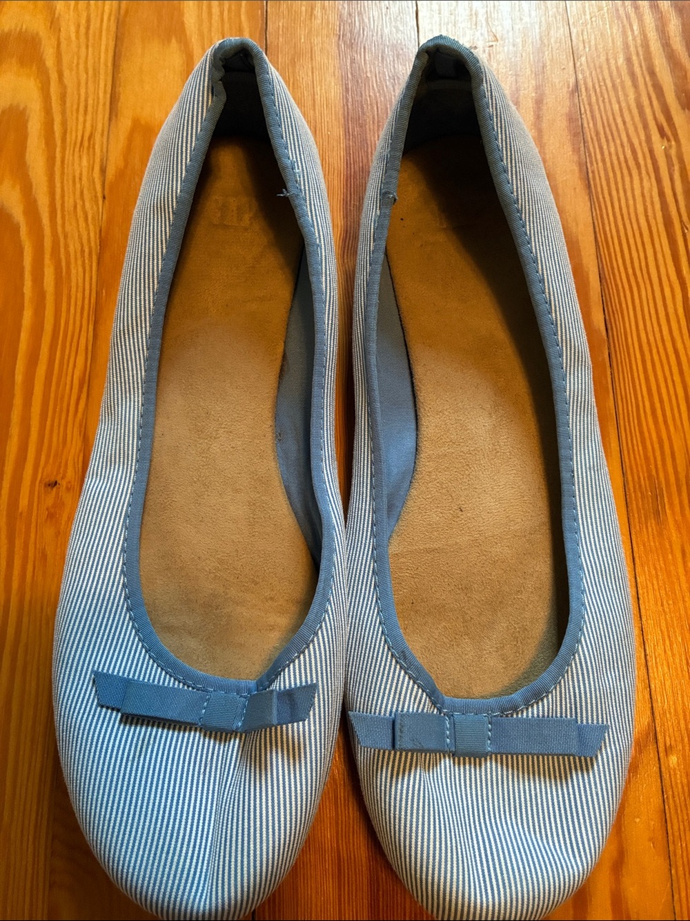 GAP Women's Blue Pinstripe Ballet Flats with Bow Trim